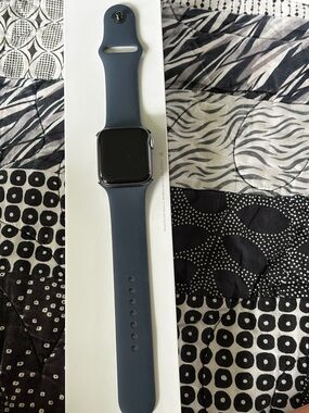 Apple Watch Series 3 Silver 40mm. I just upgraded is all.